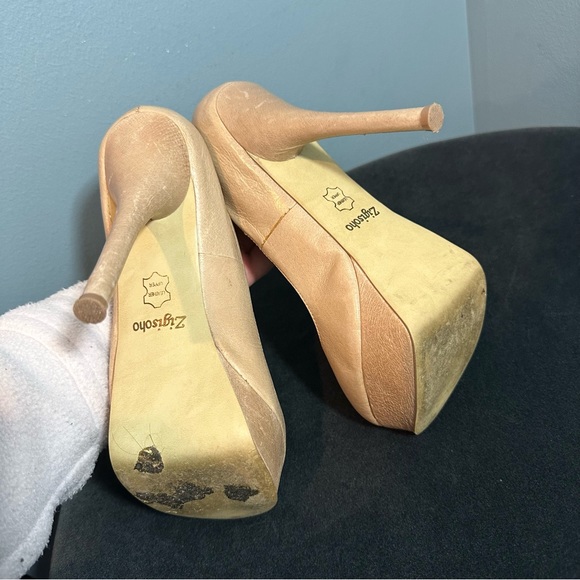 Zigisoho Staple Platform Heels in Nude - Picture 8 of 8